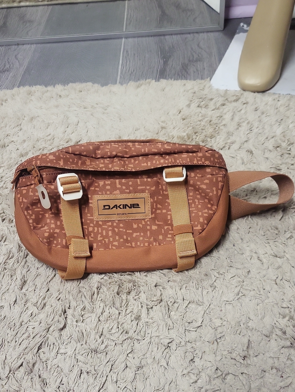 Dakine Tan Patterned Belt Bag with Accent Straps